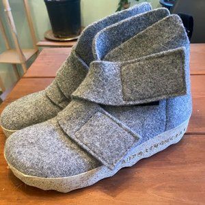 ASPORTUGUESAS by Fly London, Women's 9, sustainable & eco-friendly footwear